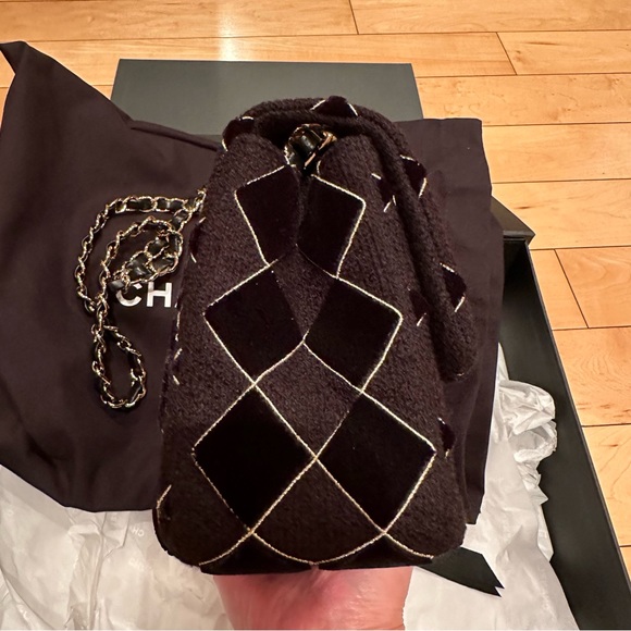 Chanel square mini flap in black velvet & tweed; gold hdwe - Picture 4 of 14